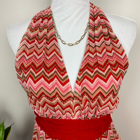 NWT! Sleeveless Silk Halter Dress Red Pink Chevron Print - Picture 3 of 11